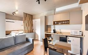 Studio novo com vaga próximo à Av. Paulista